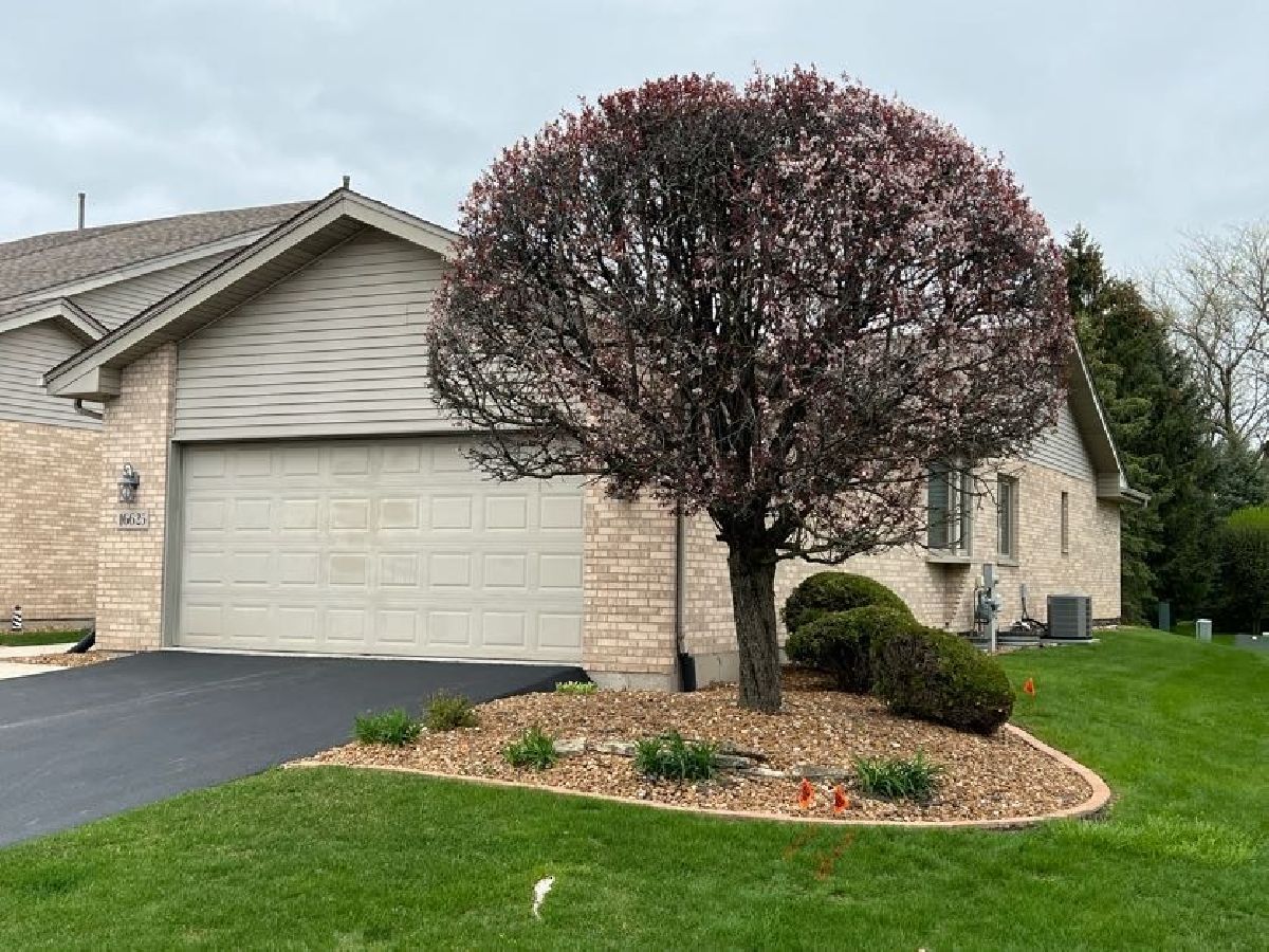 Townhomes Sold Fairfax Court Tinley Park Illinois, 16625 Fairfax