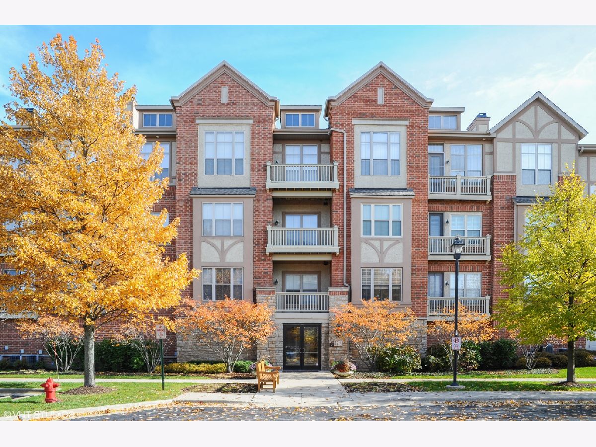 Condos & Townhomes Rented Shermer Place Northbrook Illinois, 1914 Farnsworth