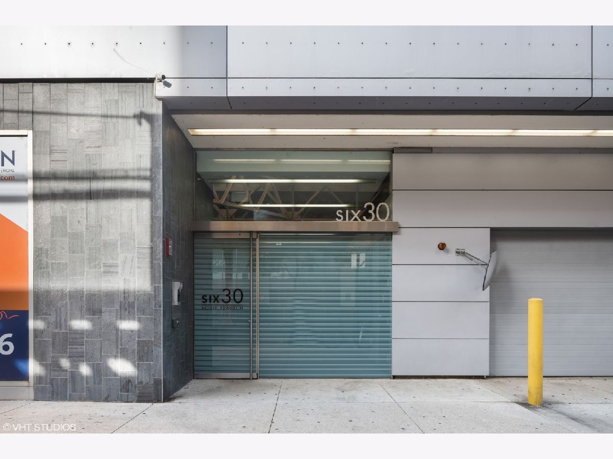 Condominiums Rented 630 Franklin Chicago Illinois, 630 Franklin