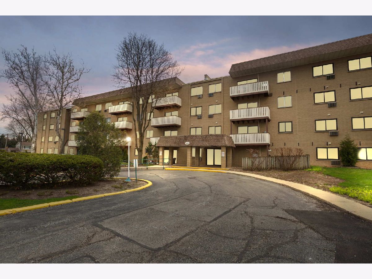 Condominiums & Homes Sold Westgate Mount Prospect Illinois, 290 Westgate