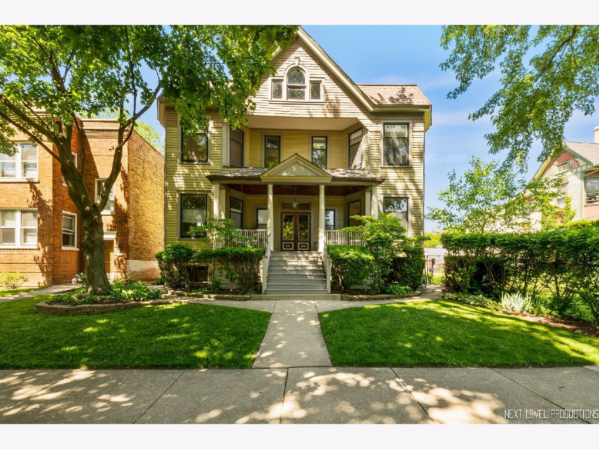 Townhomes & Homes Sold Grove Court Oak Park Illinois, 109 Grove