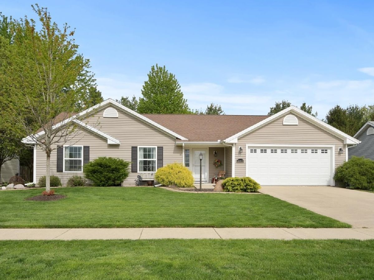 Homes Sold Appletree Monticello Illinois, 2009 Jonathon