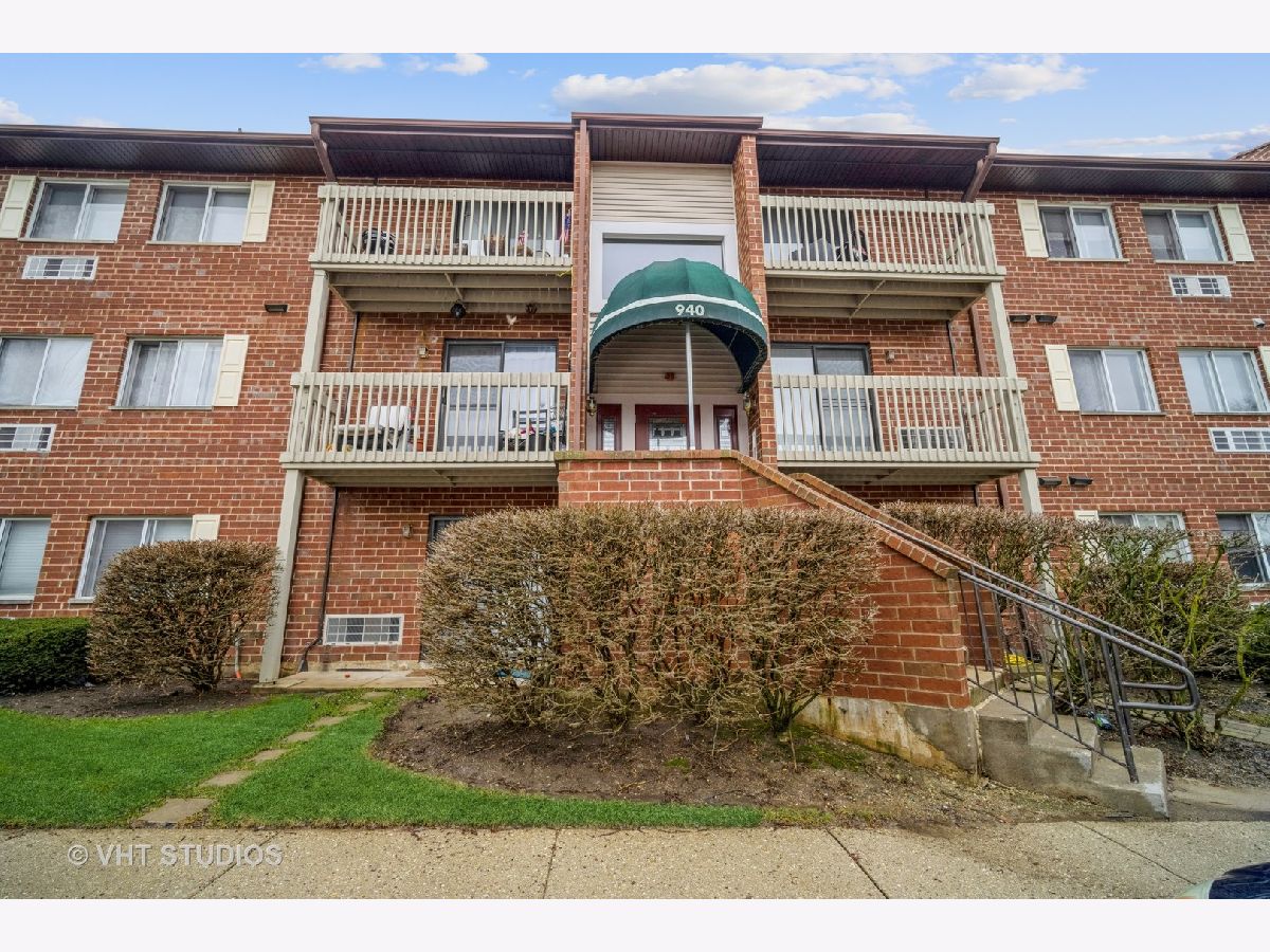 Condominiums Rented Lakewood Villas Vernon Hills Illinois, 940 Lakeside