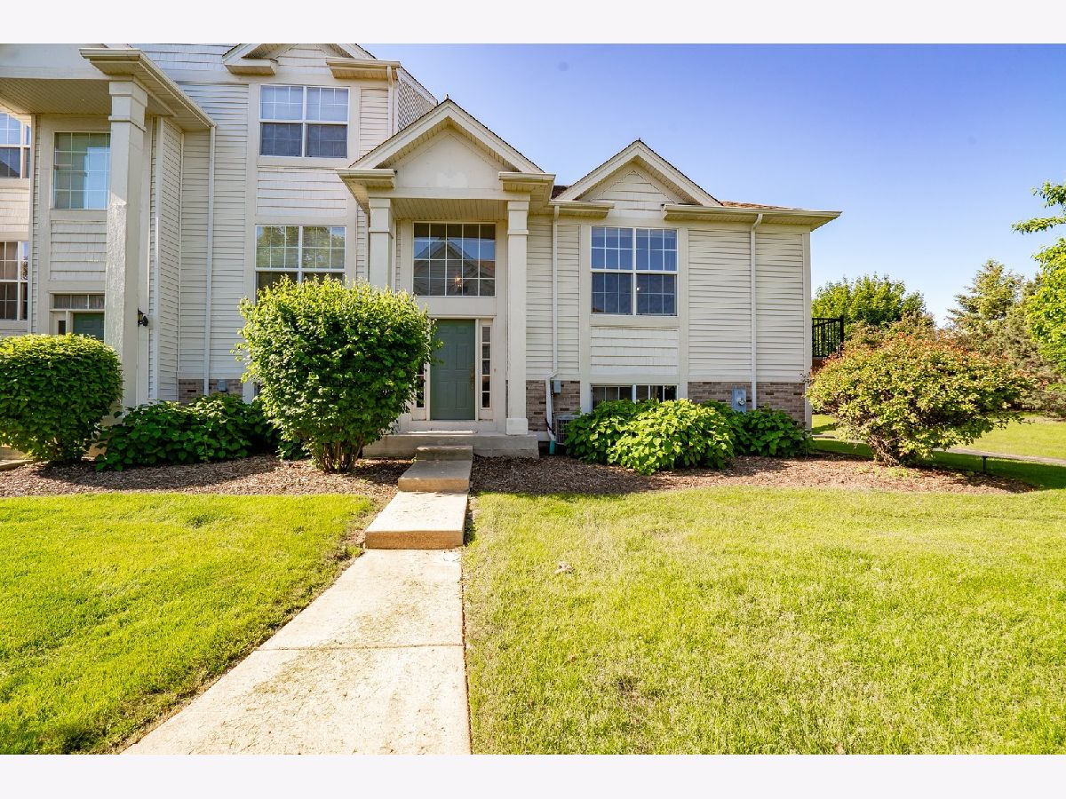 Townhomes Sold Summit Creek Shorewood Illinois, 847 Summit Creek