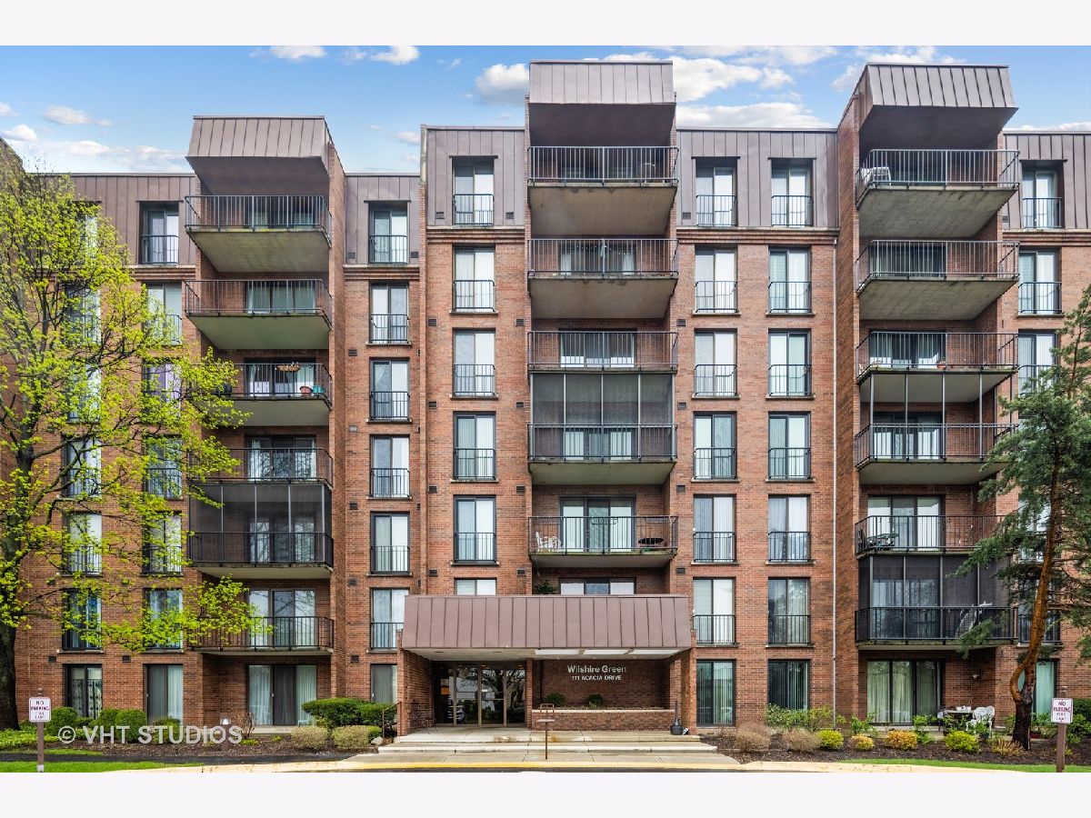 Wilshire Green Indian Head Park IL, Condominiums For Sale & For Rent
