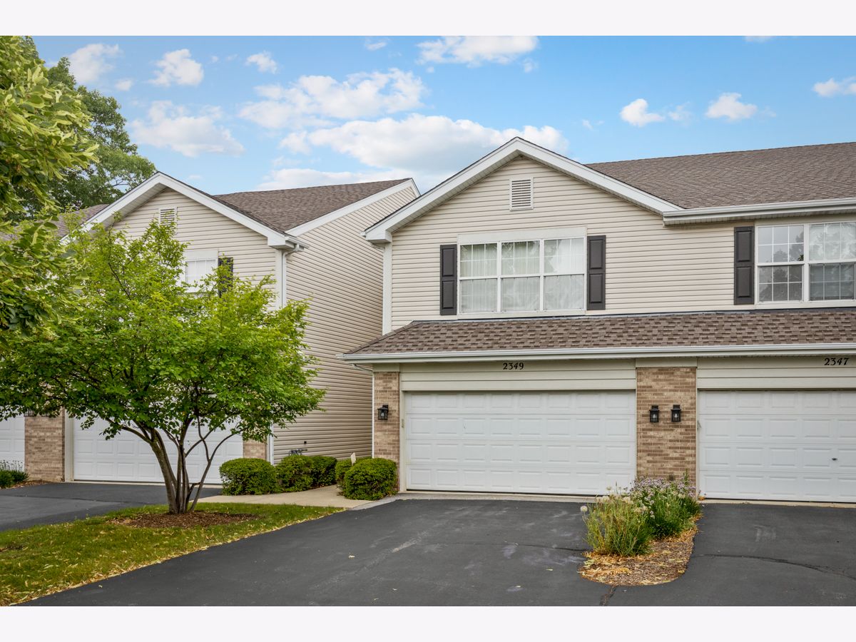 Townhomes & Condos Sold Park Avenue Aurora Illinois, 2349 Stoughton