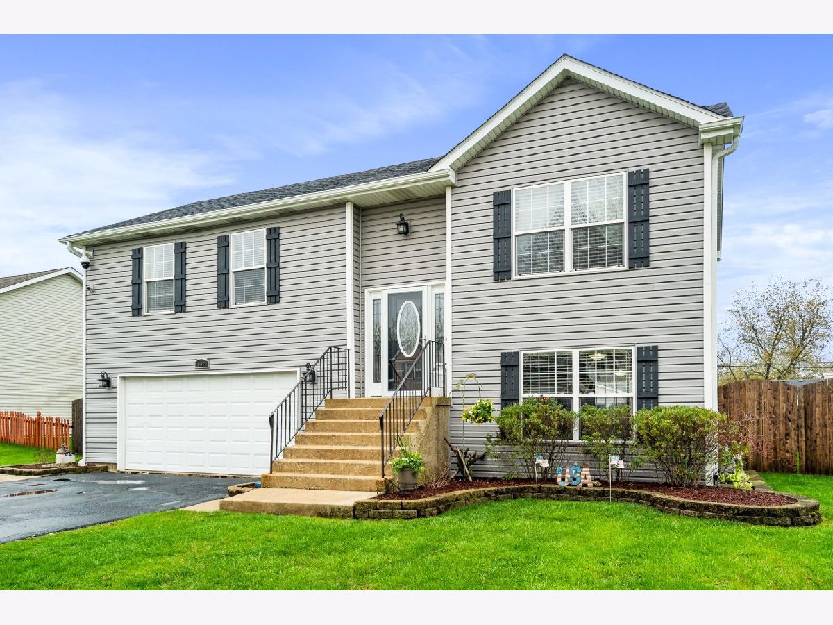 Homes Sold Stonegate Joliet Illinois, 907 Sudbury