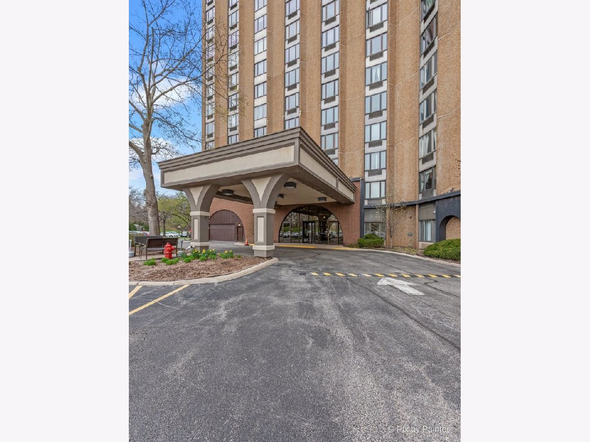 Condominiums Sold Renaissance Towers Palatine Illinois, 1 Renaissance