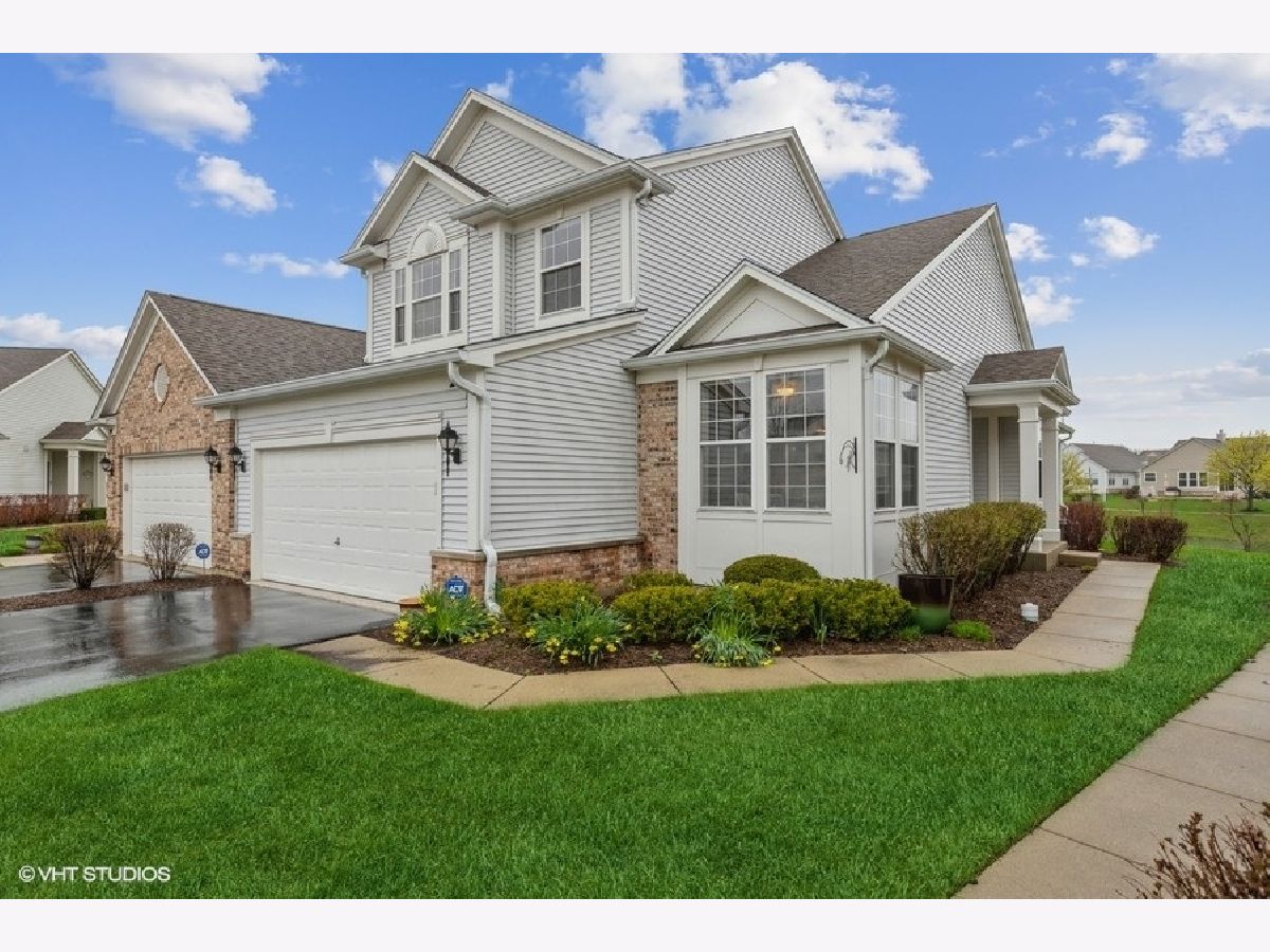 Townhomes & Homes Sold Manchester Lakes Club Algonquin Illinois, 22 Twickenham