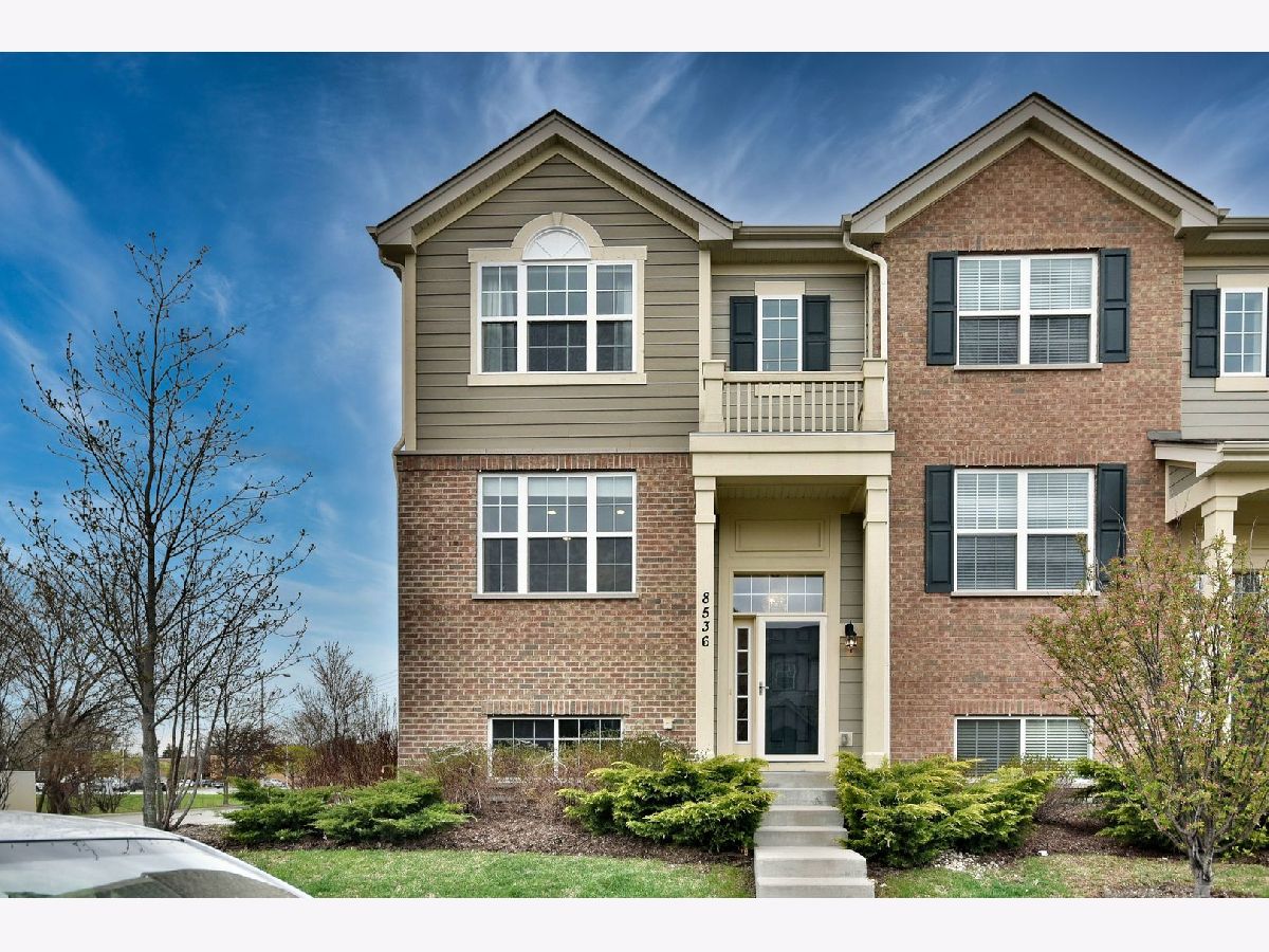 Condos & Townhomes Sold Trafalgar Woods Townhomes Morton Grove Illinois, 8536 Grove