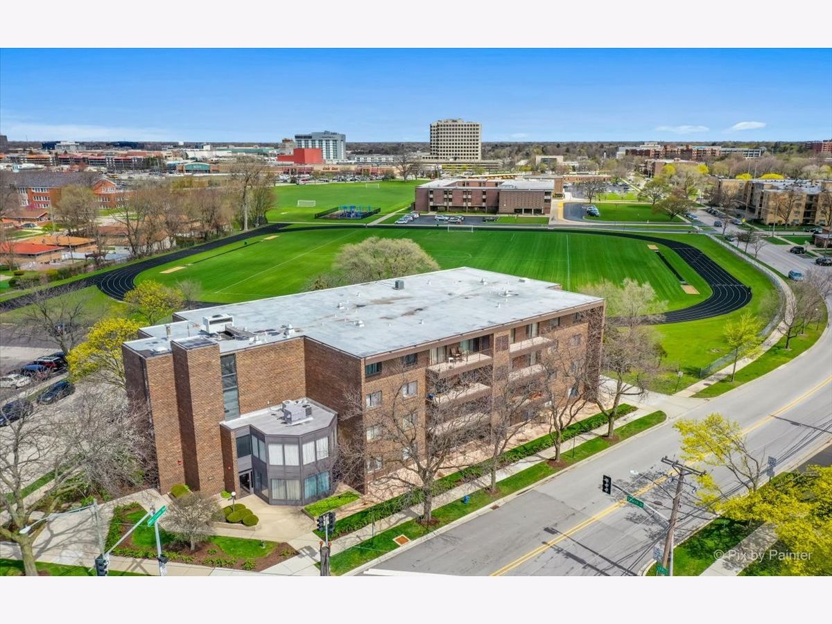 Condominiums Sold Tiffany North Skokie Illinois, 9200 Niles Center