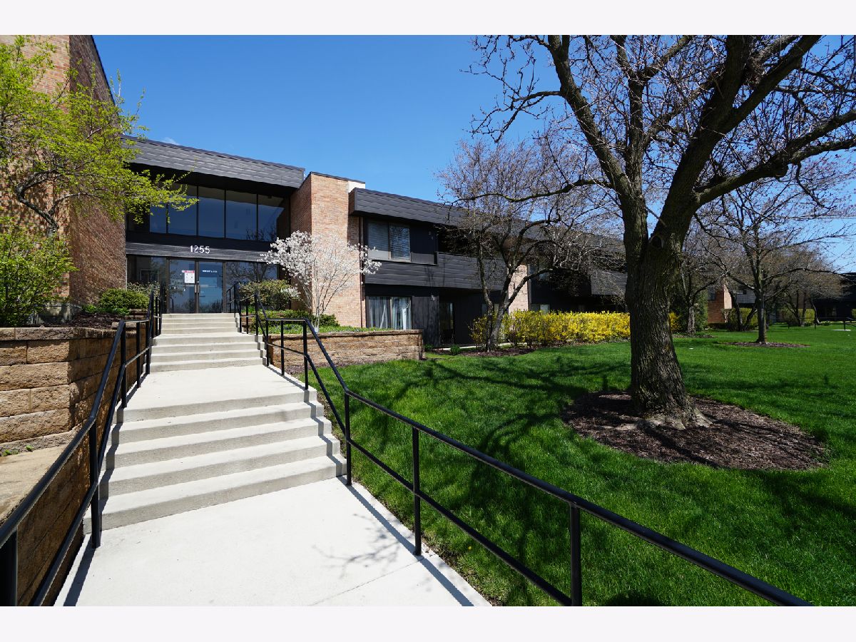 Condominiums Sold Countryside Palatine Illinois, 1255 Sterling