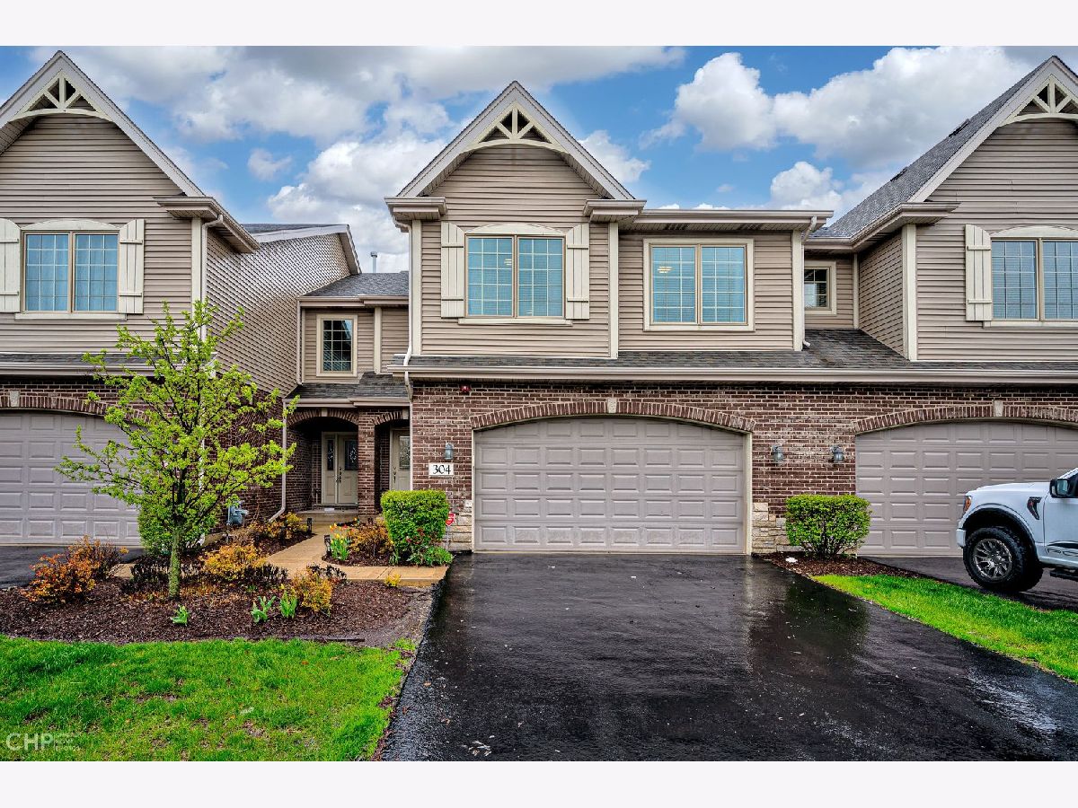 Townhomes Sold Hidden Oaks Itasca Illinois, 304 Nicole