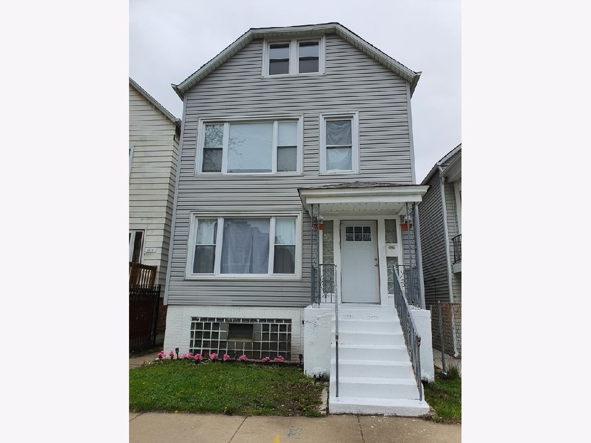 Homes & Condos & Townhomes Sold Essex Manor Chicago Illinois, 8412 Manistee