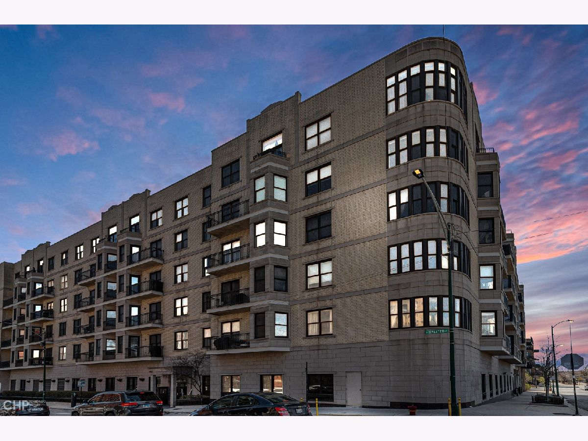 Condominiums Sold The Montrevelle Chicago Illinois, 520 Halsted