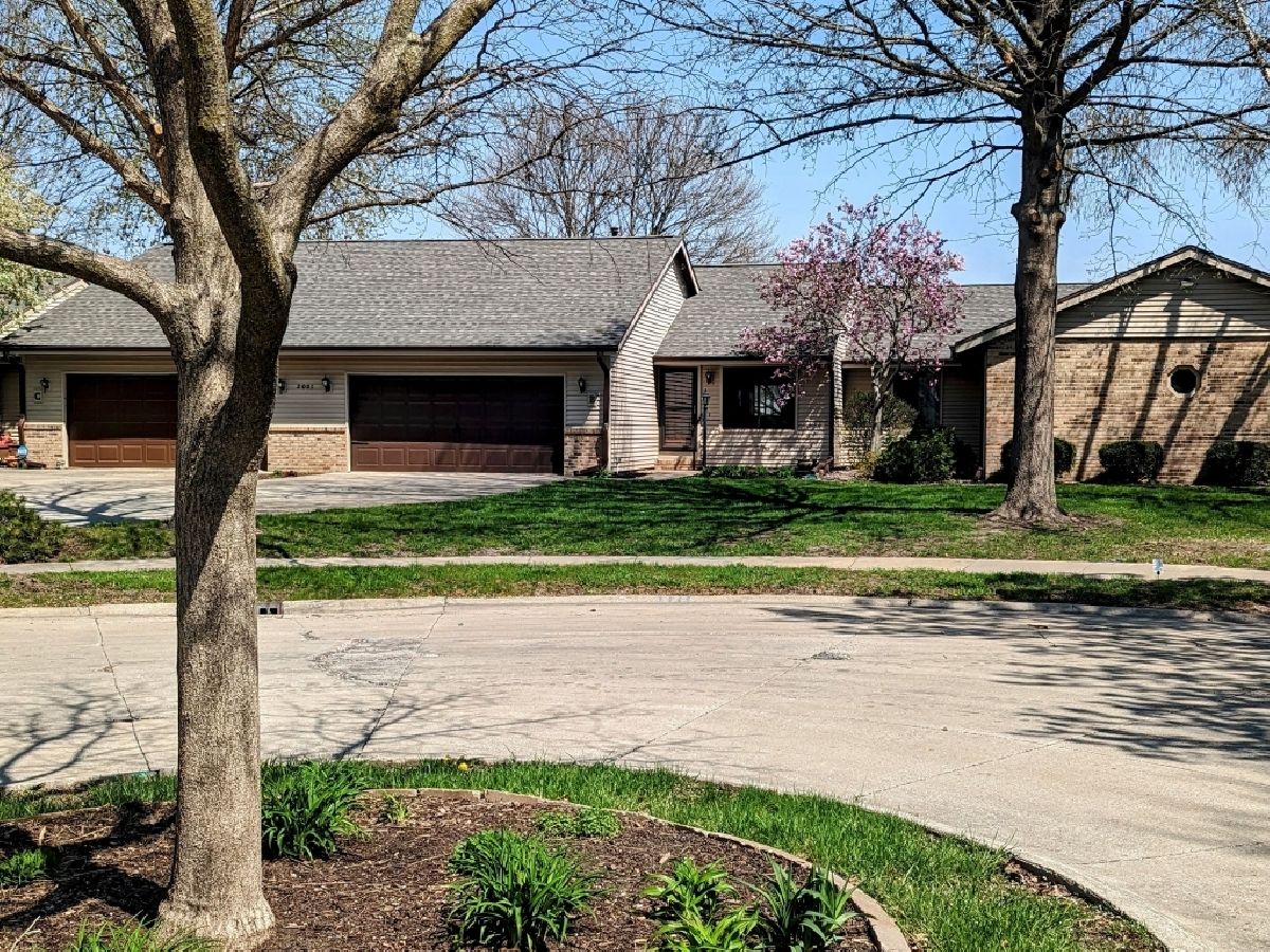 Condominiums & Homes Sold Eagle Ridge Urbana Illinois, 2001 Eagle Ridge