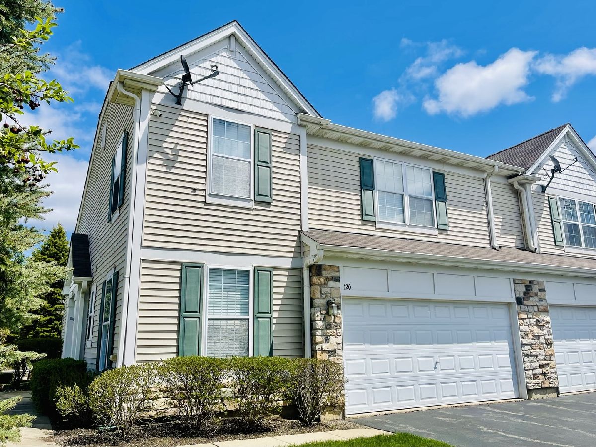Townhomes Rented Terra Springs Volo Illinois, 120 Oak Knoll
