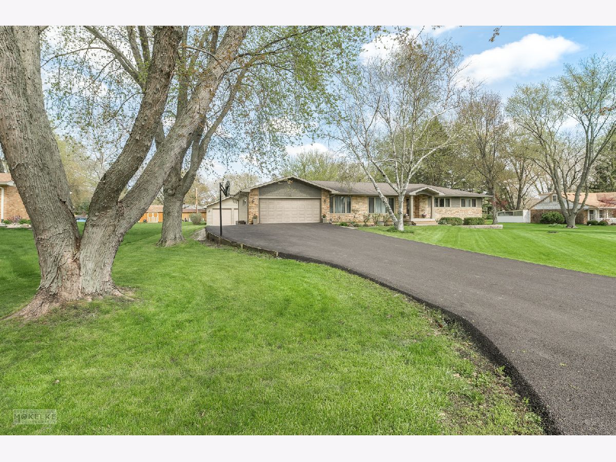 Homes Sold Willowbrook Bristol Illinois, 28 Larkspur