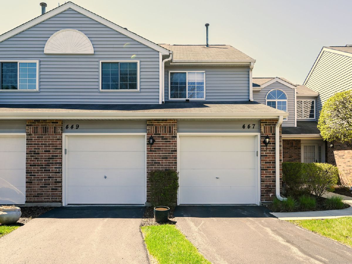 Townhomes & Condos & Homes Sold Pine Ridge Carol Stream Illinois, 449 Canterbury
