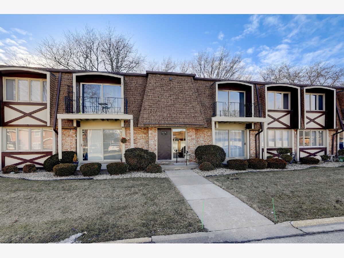 Condominiums Sold Park Place Crestwood Illinois, 12750 Carriage