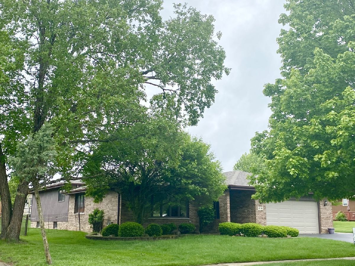 Homes Rented Pinewood Orland Park Illinois, 14748 Sprucecreek