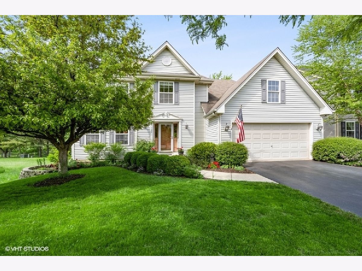 Homes Sold Hidden Glen St Charles Illinois, 1124 Hidden Glen