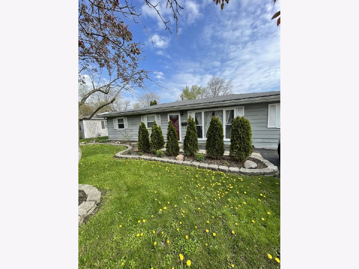 Homes Rented Larkdale Wauconda Illinois, 645 Minerva