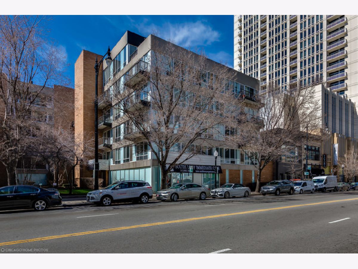 Condominiums Rented Garden Terraces Chicago Illinois, 1430 Michigan