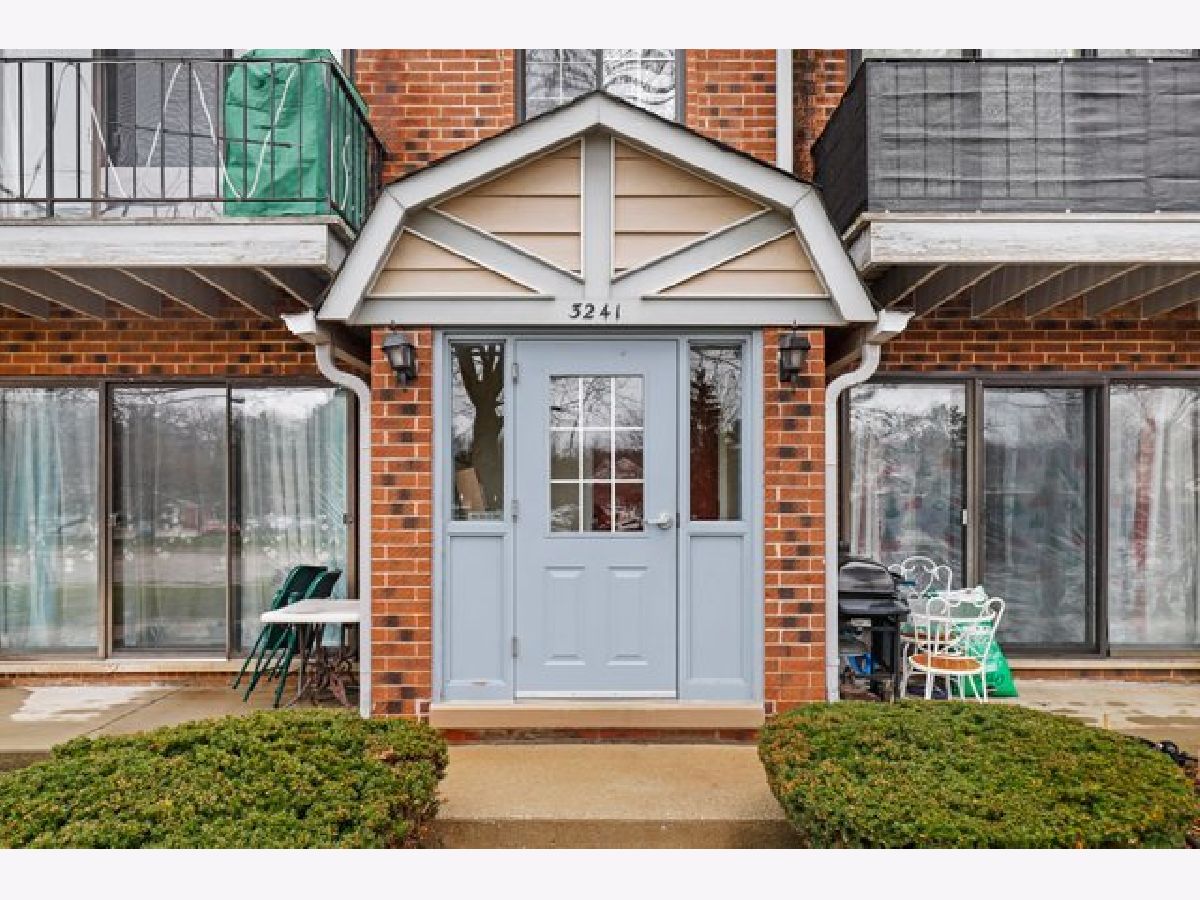 Condominiums Sold Bishops Gate Northbrook Illinois, 3241 Milwaukee