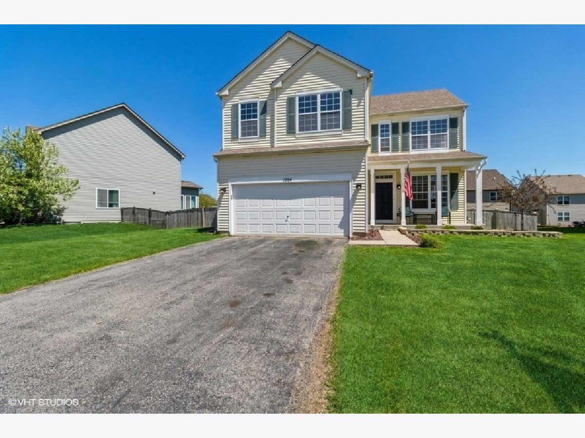 Homes Sold Neustoneshire Joliet Illinois, 1504 Kempton