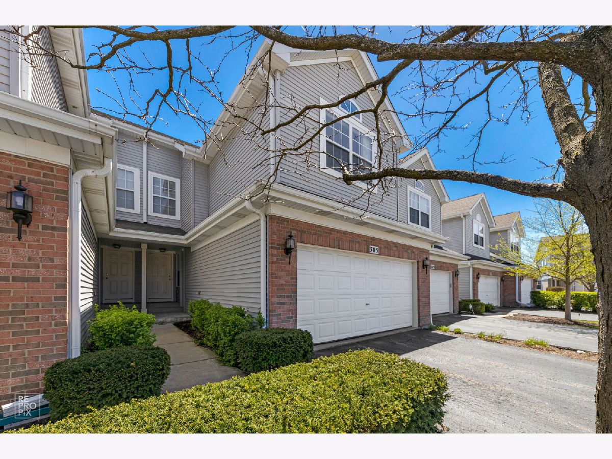 Townhomes Sold Cloisters Schaumburg Illinois, 305 Lucille
