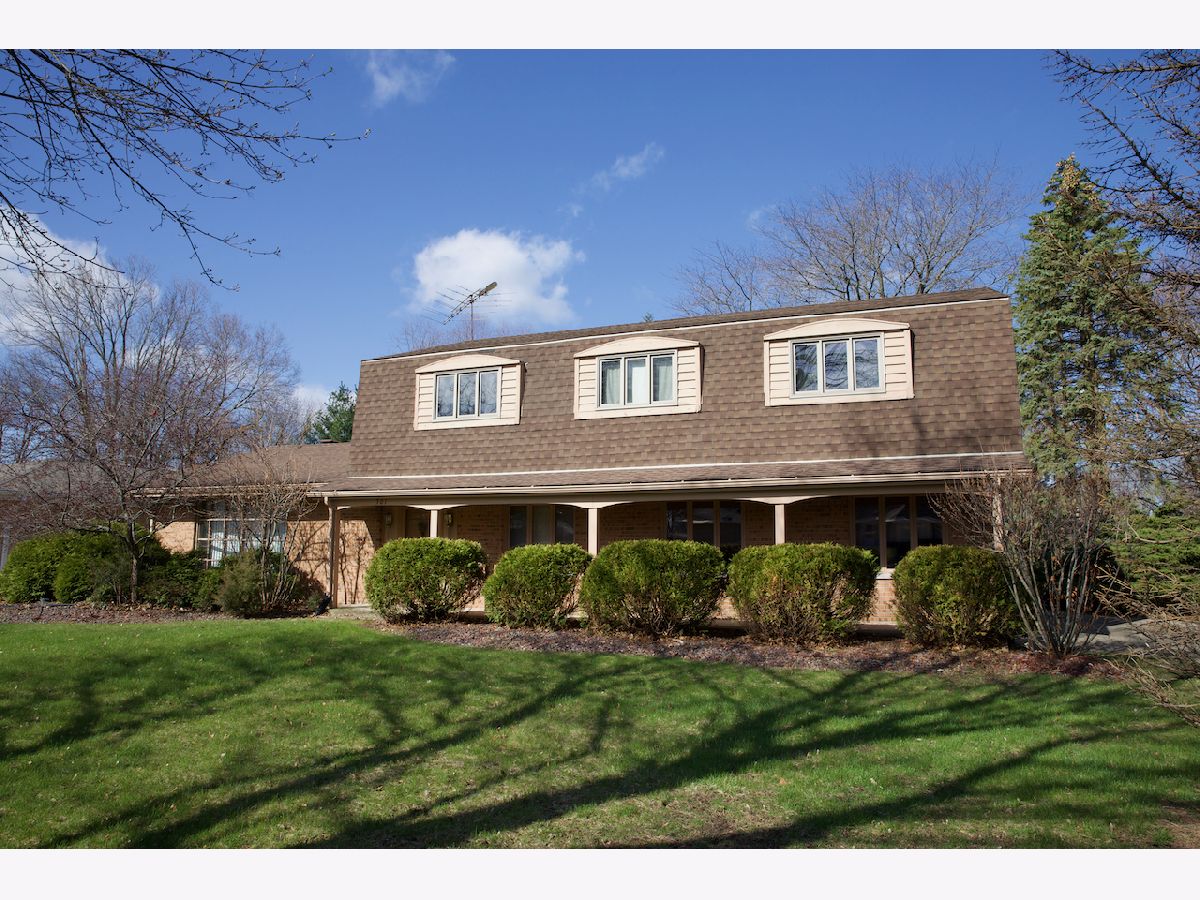 Homes & Condominiums Sold Twin Oaks Joliet Illinois, 301 Meadow Wood