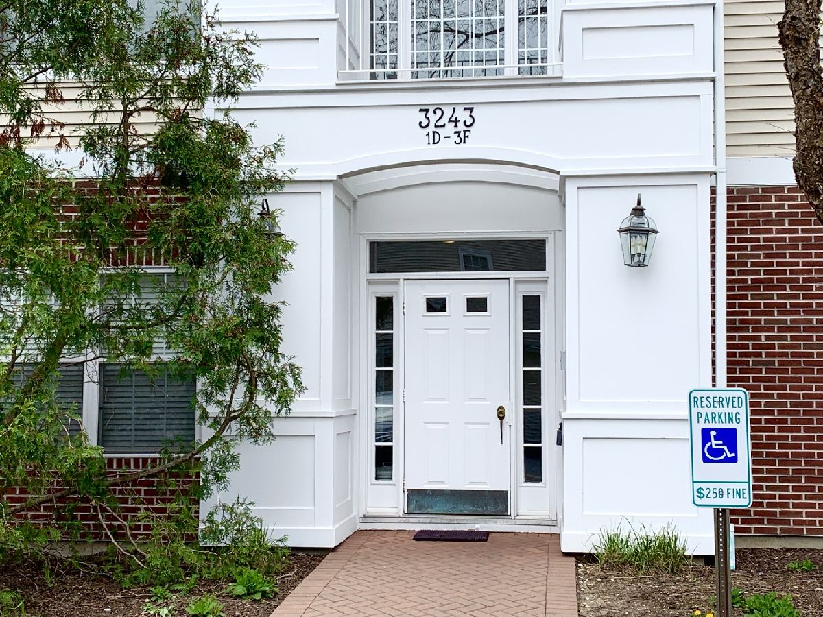 Condominiums Sold Stratford Court Lake Bluff Illinois, 3243 Stratford