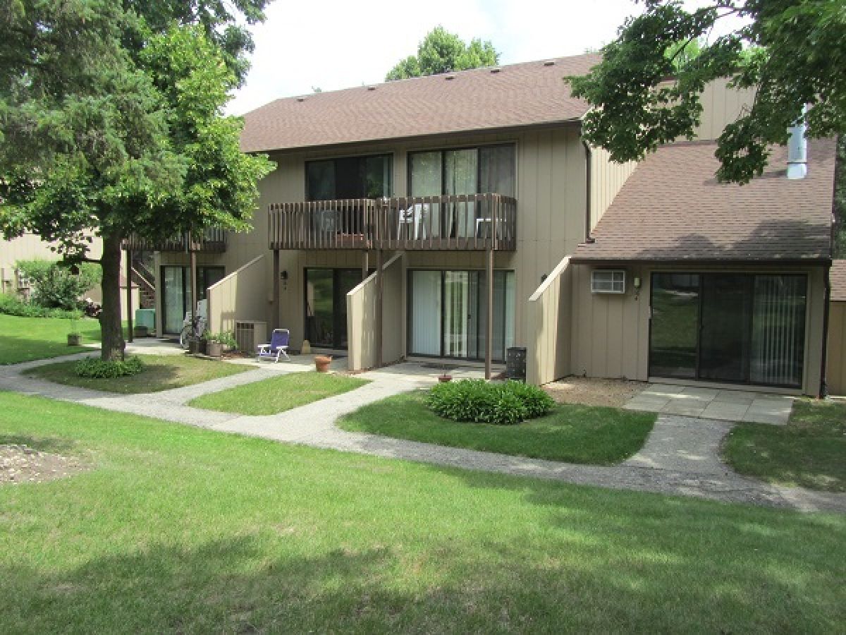 Vacation Village Fox Lake IL, Condos & Townhomes For Sale & For Rent