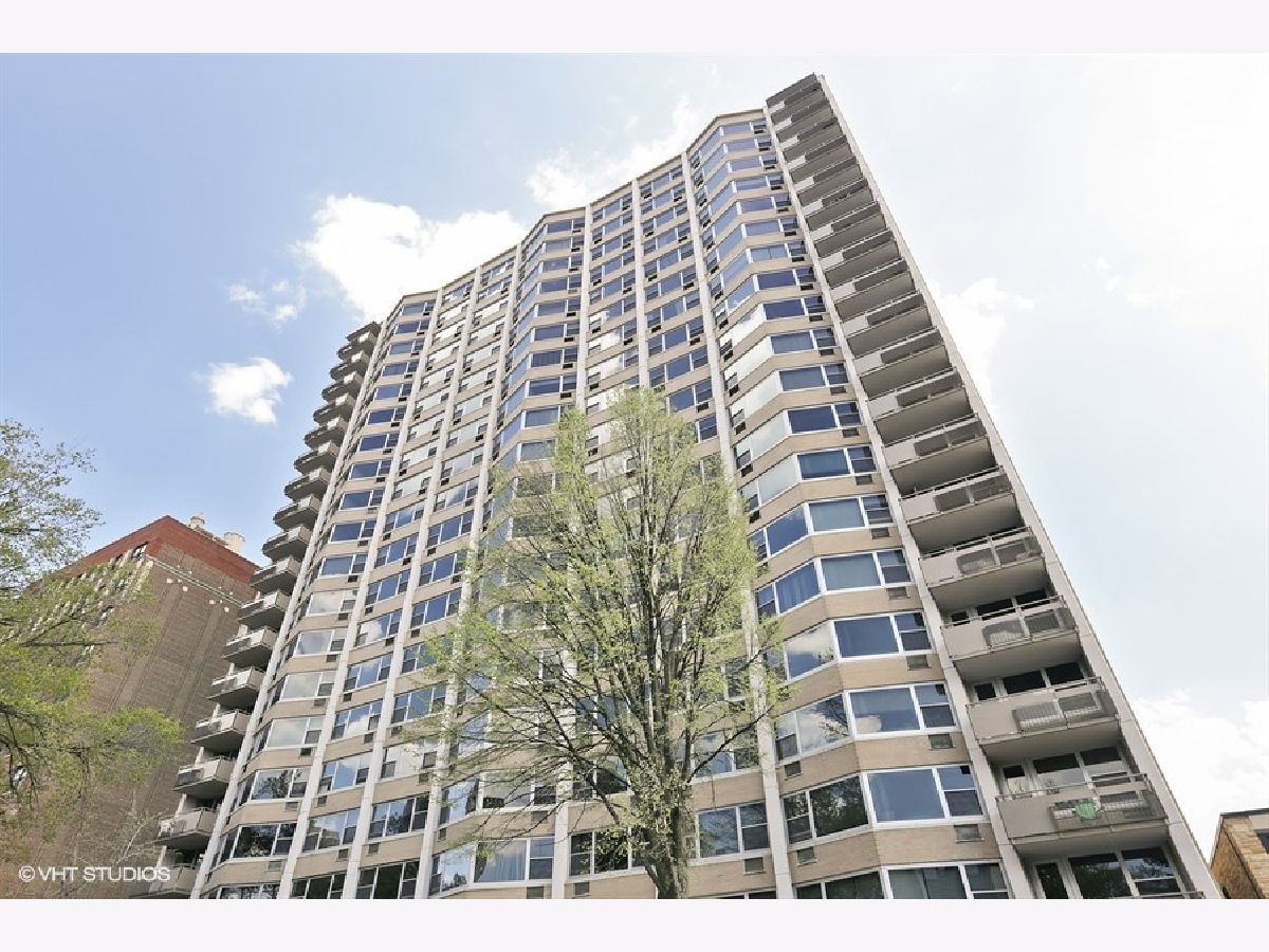 Condominiums Rented 555 Cornelia Condos Chicago Illinois, 555 Cornelia