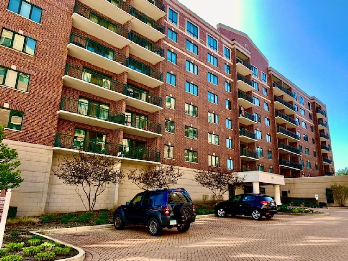 Condominiums Sold Library Courte Des Plaines Illinois, 770 Pearson