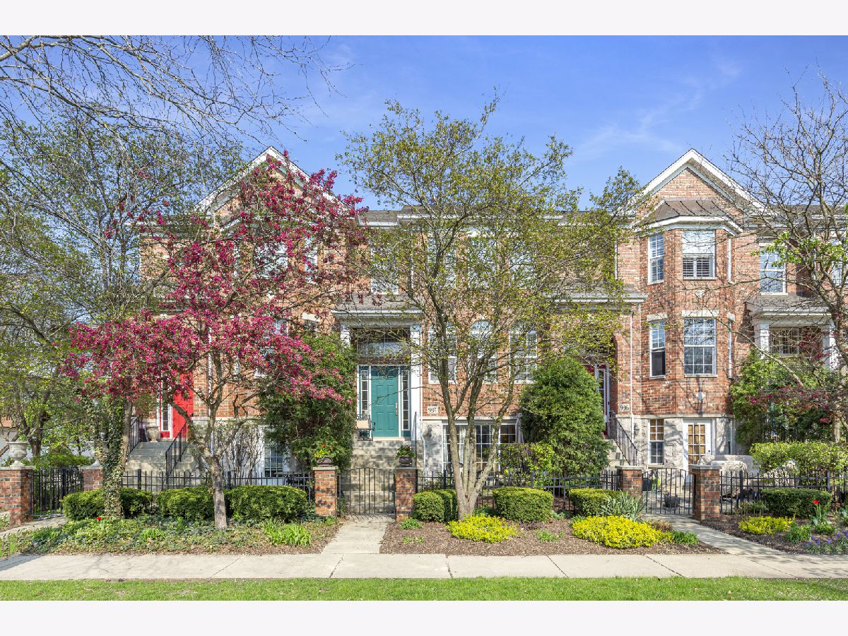 Townhomes Rented Vintage Club Naperville Illinois, 934 Shandrew