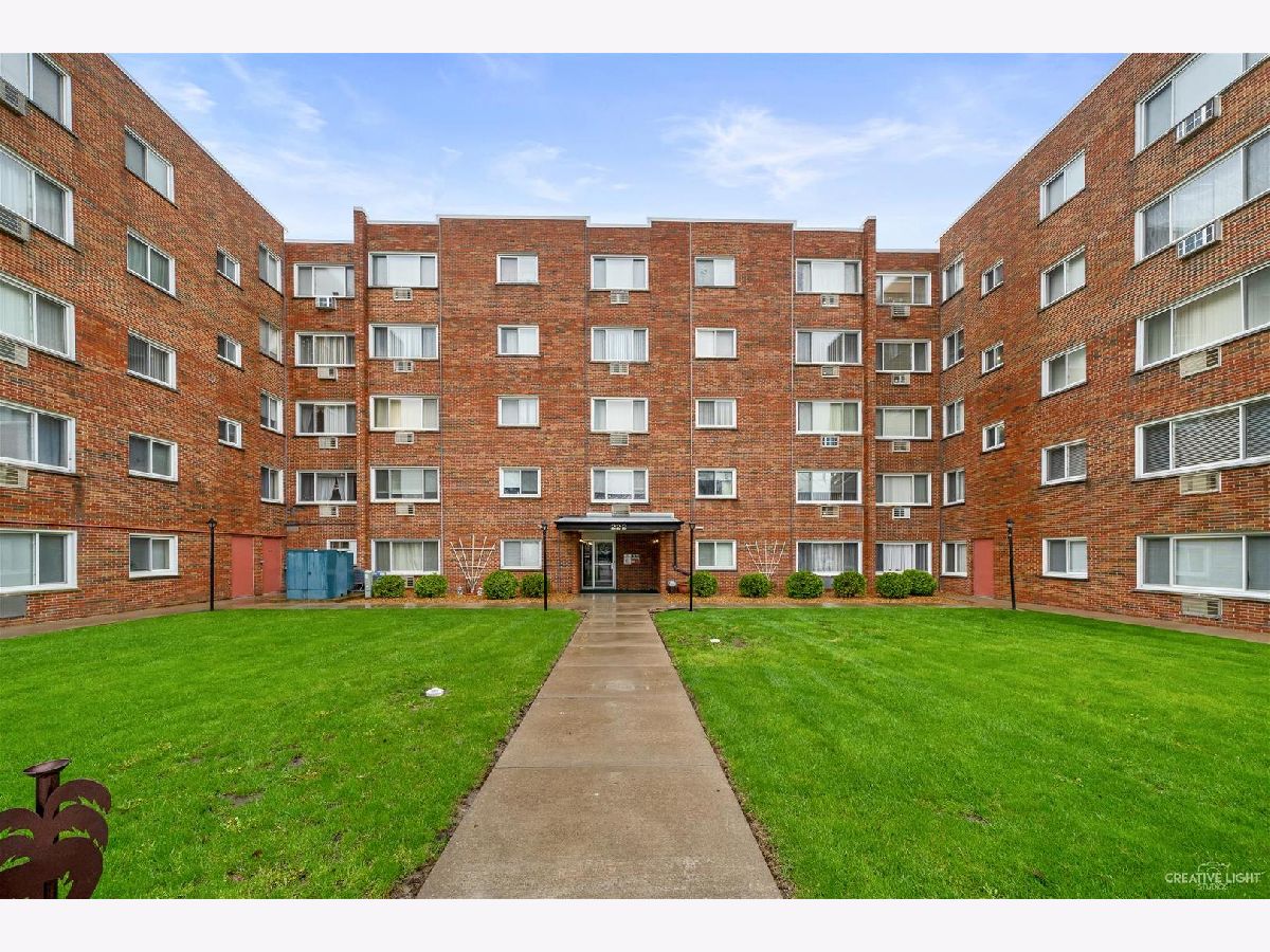 Condominiums Sold Finuala Joliet Illinois, 222 Madison