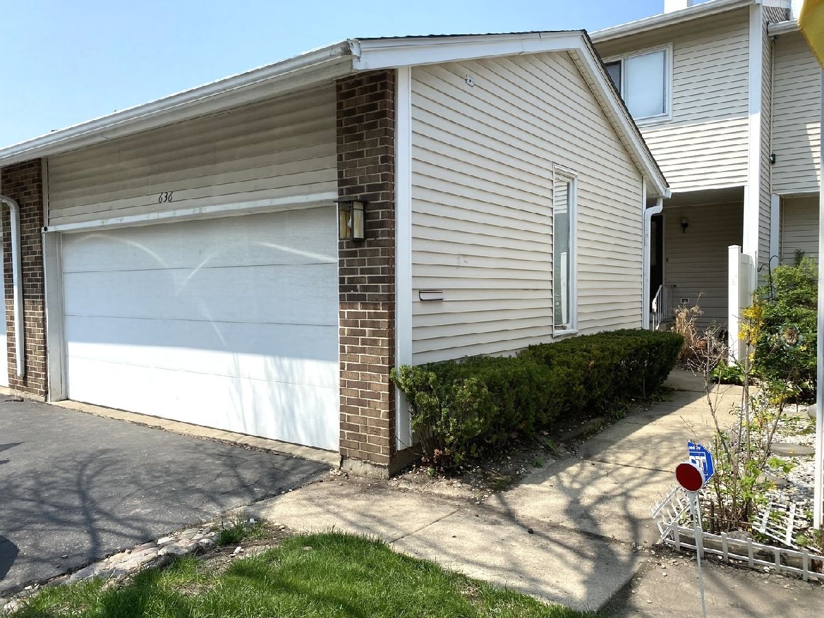 Townhomes & Condos Rented Winston Park North Deerfield Illinois, 636 Pintail