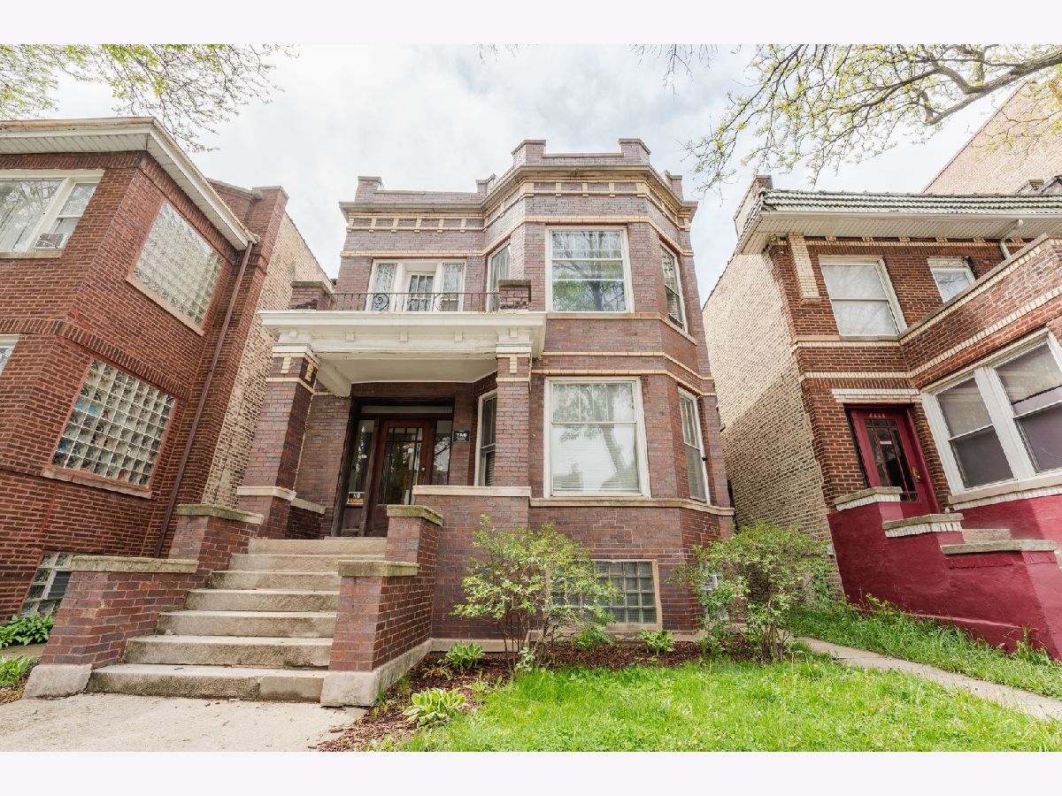 Condominiums & Homes Rented Albany Park Commons Chicago Illinois, 4442 Kimball
