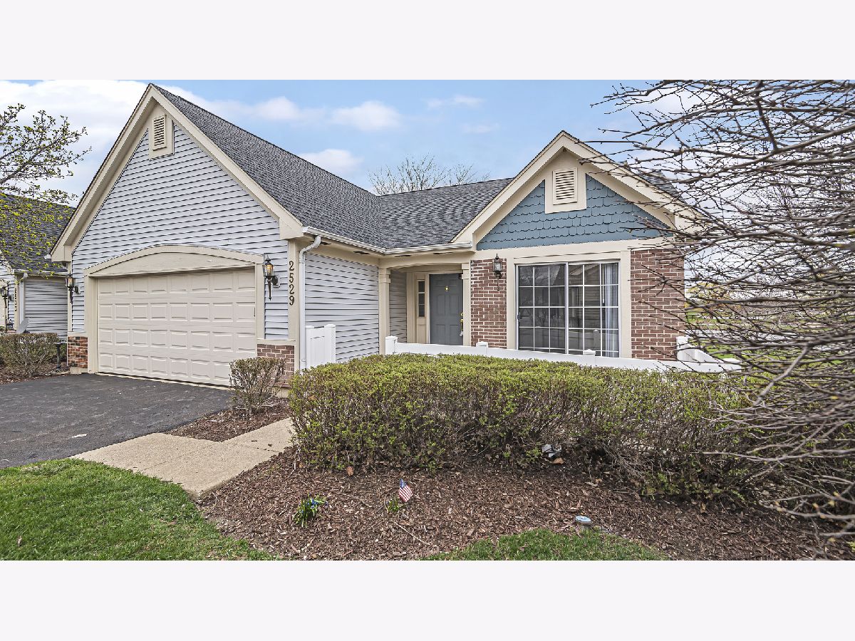 Townhomes & Condos Sold Cambridge At Midlane Wadsworth Illinois, 2529 Augusta