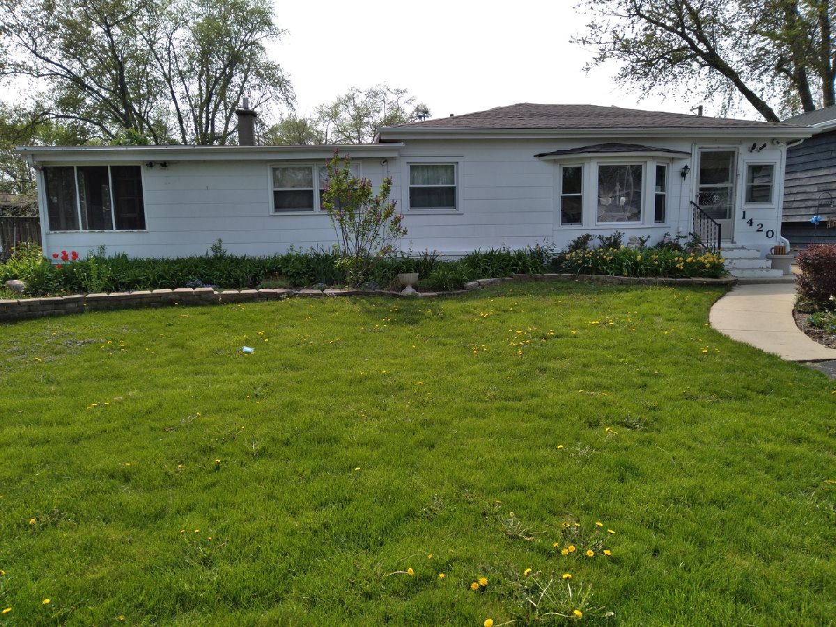 1420 Juneway Terrace, Round Lake Beach, Illinois 60073 MLS 11401449