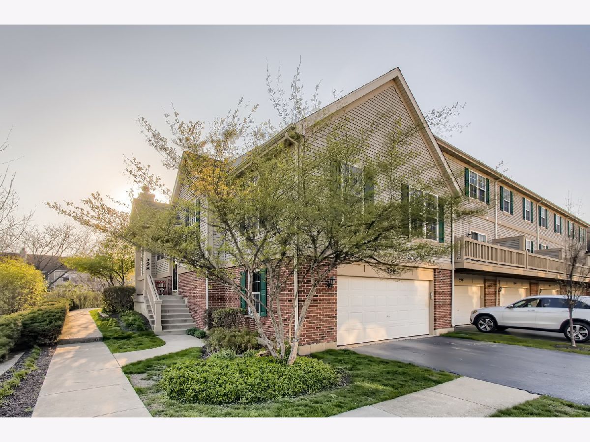 Townhomes Sold Hidden Prairie Palatine Illinois, 598 Hidden Prairie