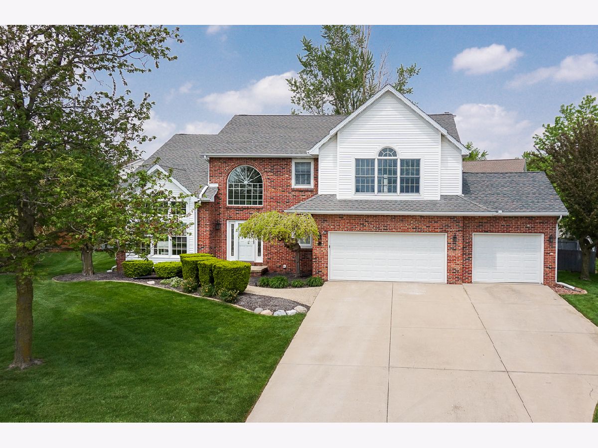 Homes & Condos & Townhomes Sold Garling Heights Bloomington Illinois, 24 Kleggstone