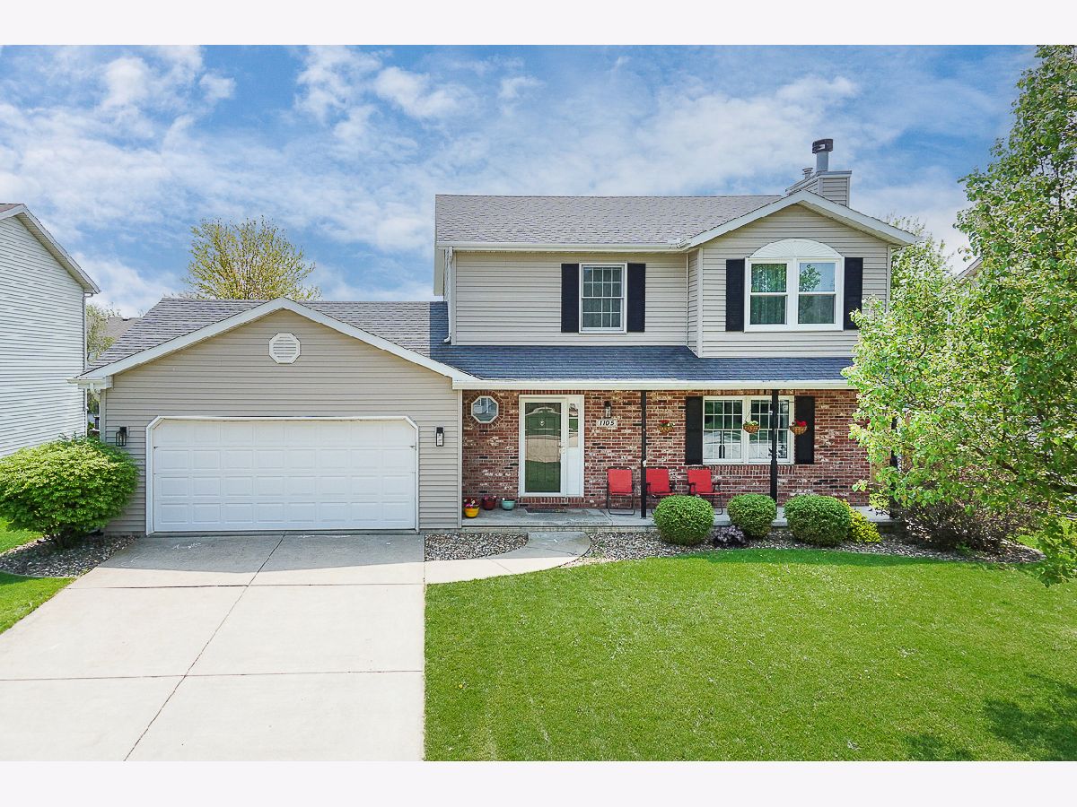 Homes Sold Pinehurst Normal Illinois, 1105 Show Creek