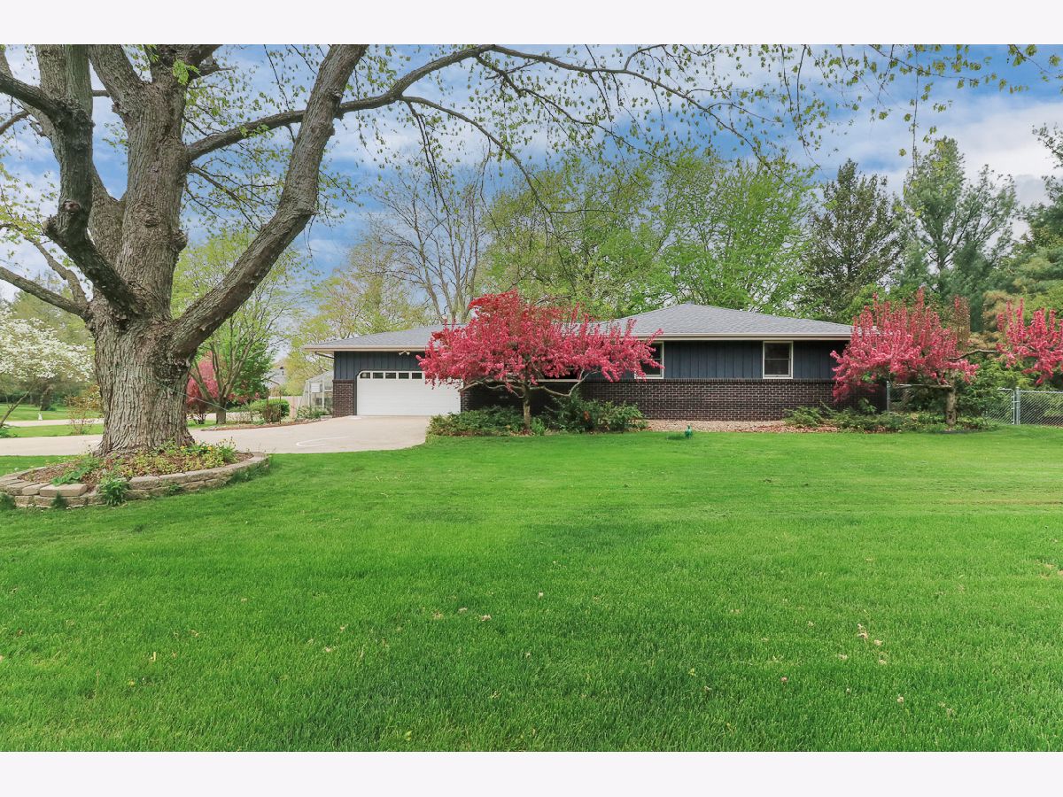 Homes Sold Windgate Bloomington Illinois, 15962 Old Orchard