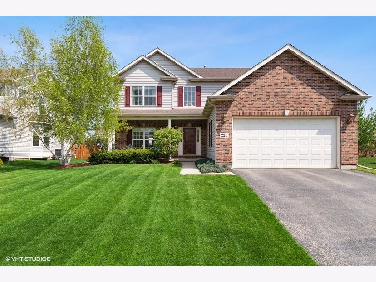 Homes Sold Braeburn Crystal Lake Illinois, 220 Cascade