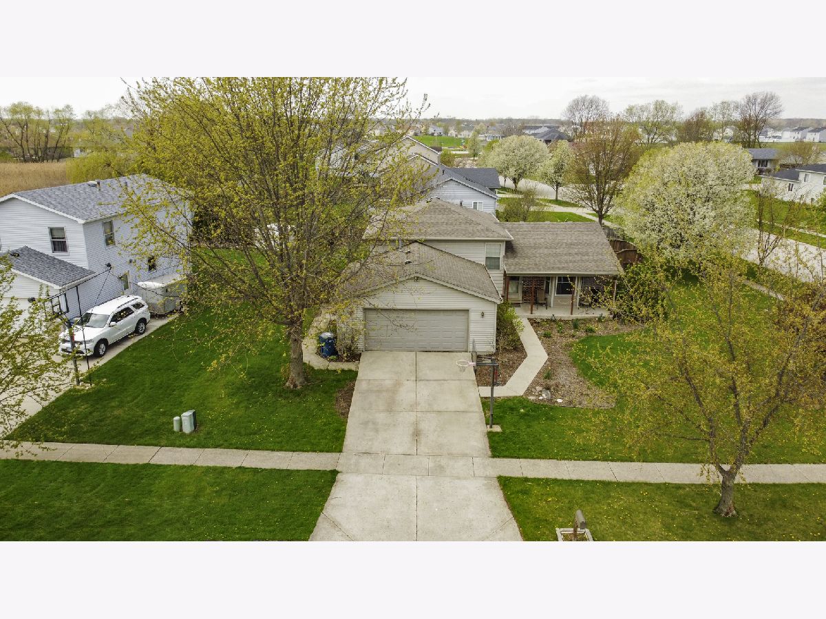 Homes & Condos & Townhomes Sold Bristol Pointe Morris Illinois, 1682 Schubert