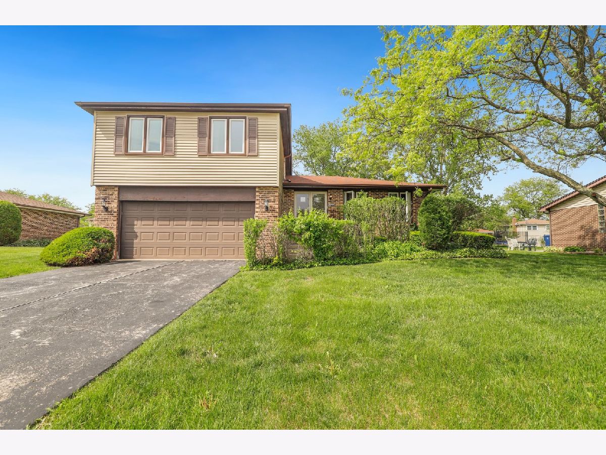 Homes & Townhomes & Condos Sold Creekside Matteson Illinois, 6222 Beaver Dam