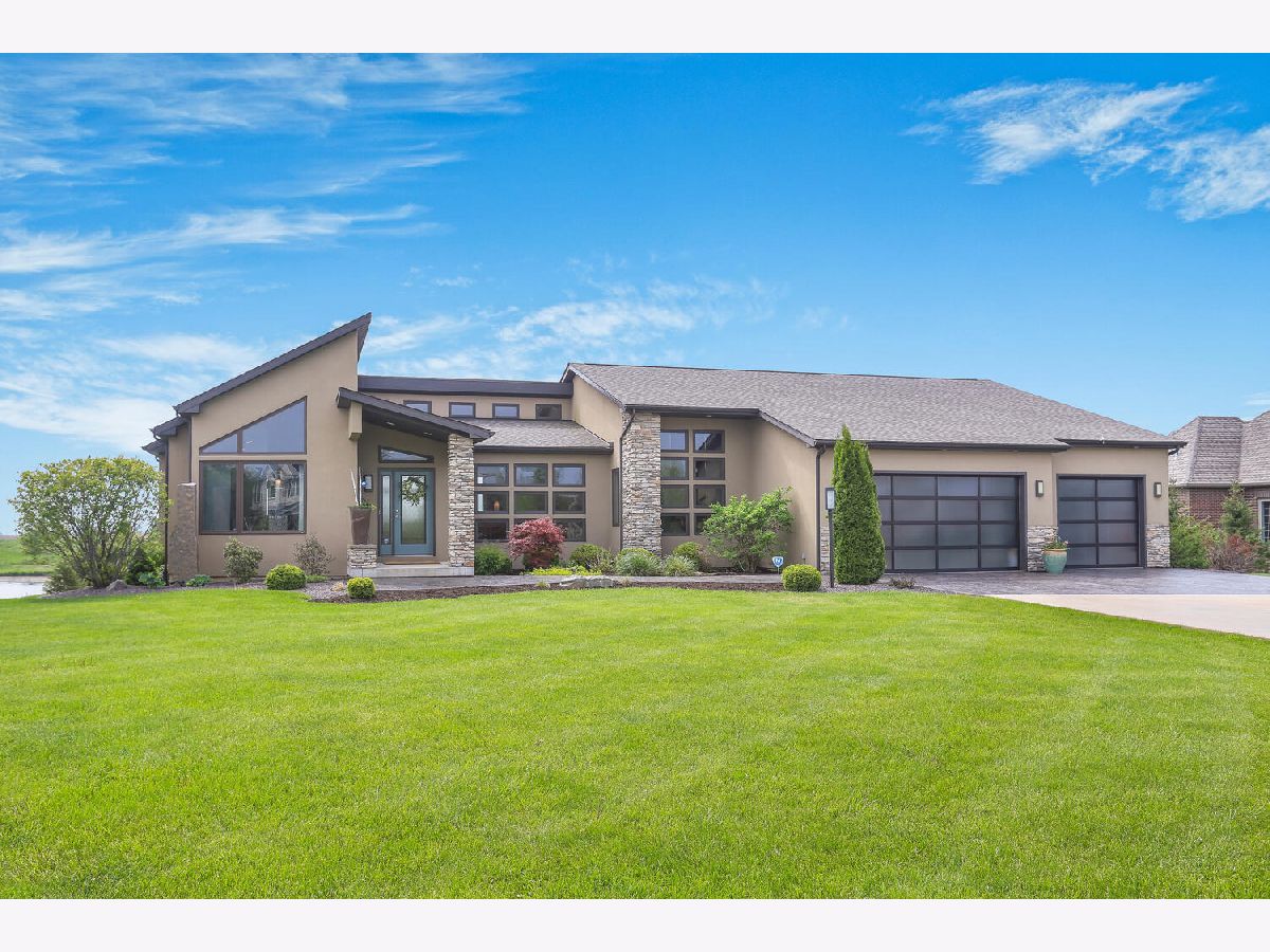 Homes & Condominiums Sold Conway Farms Mahomet Illinois, 1411 Cross Creek